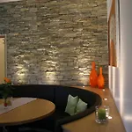 ホテル & Restaurant Karpfen Illmensee