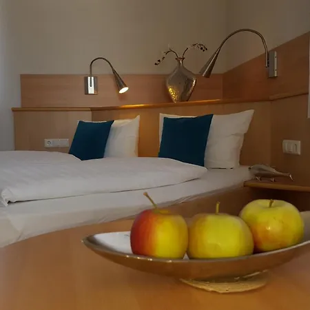 & Restaurant Karpfen 4* Illmensee