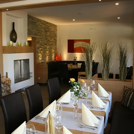 & Restaurant Karpfen Szálloda Illmensee